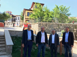 Rüştiye önü Meydanı Yenilendi.