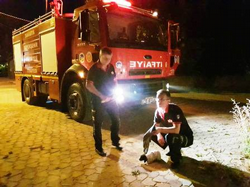 İtfaiyeden Gece Yarısı Yavru Köpek Kurtarma Operasyonu