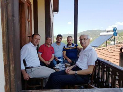 BAŞKAN ÖZKARAMAN, BASIN MENSUPLARIYLA KAHVALTIDA BİR ARAYA GELDİ
