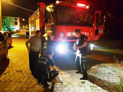 İtfaiyeden Gece Yarısı Yavru Köpek Kurtarma Operasyonu