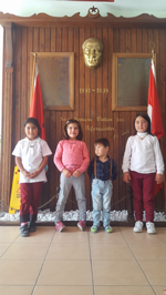 Zeynep ve Meryem’in Okul Sevinci