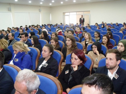 TARAKLI'DA ATATÜRK'Ü ANMA ETKİNLİĞİNE YOĞUN İLGİ