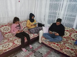 Ailece Kitap Okuyoruz