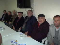 Pilavcı'ya İçdedeler Mahallesi Gençleri'n den Meşaleli Karşılama
