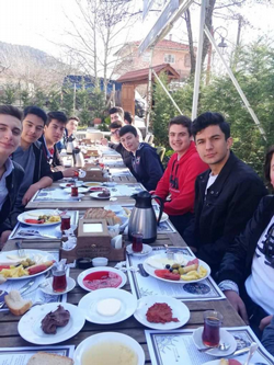 Özel Ada mektep Anadolu Lisesi öğrencileri Taraklıyı gezdi.