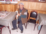 Yürürken Baston Yapıyor