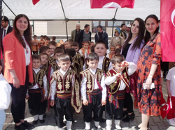 23 Nisan Törenle Kutlandı