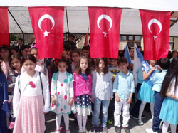 23 Nisan Törenle Kutlandı