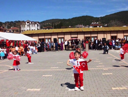 23 Nisan Törenle Kutlandı