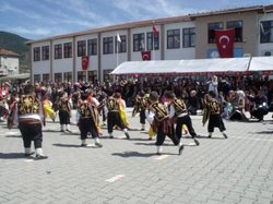 23 Nisan Törenle Kutlandı