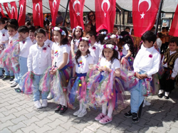 23 Nisan Törenle Kutlandı