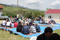 Kaymakam Dağlı Hayır Piavlarına Katıldı