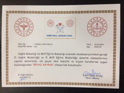 TARAKLI ORTAOKULU’NA BEYAZ BAYRAK