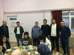 Öğretmen ve Öğrenciler İftarda Buluştu