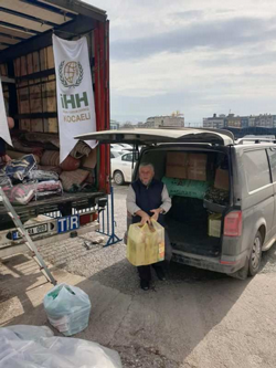 Taraklı’dan Deprem Bölgesine yardım