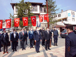 TARAKLI’DA 29 EKİM CUMHURİYET BAYRAMI ÇELENK SUNMA TÖRENİ: