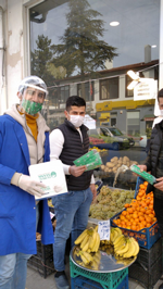 Taraftara Maske Dağıtıldı