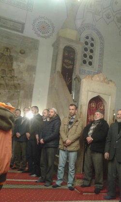CEMAAT CAMİİDE KANDİLLEŞTİ