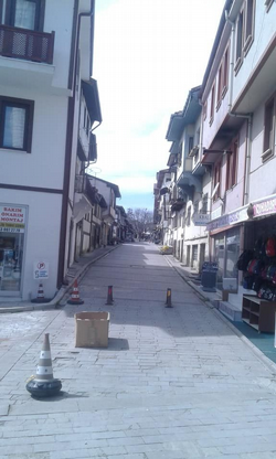 65 yaşın üzerindekilere sokağa çıkma yasağı gelince