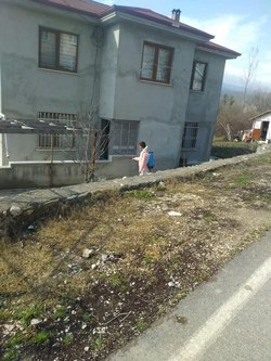 Muhtar Mustafa Çiğdem Mahallesini Dezenfekte Etti