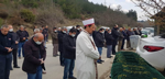 Cenaze namazı Evinin önünde kılındı