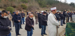 Cenaze namazı Evinin önünde kılındı