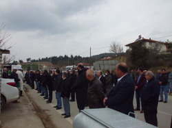 Cenaze namazı Evinin önünde kılındı