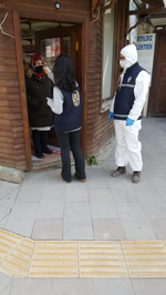 Polis kapı kapı dolaşıp ateş ölçtü