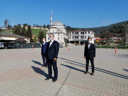23 Nisan Çelenk Sunma Töreni yapıldı