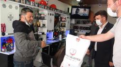 Taraklı Belediyesi’nden kuaför ve berberlere destek