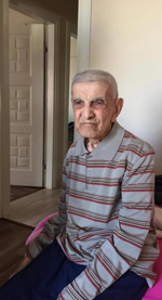 106 yaşındaki Muzaffer Gezer ve 93 yaşındaki Emine Gezer'den Bayram Mesajı