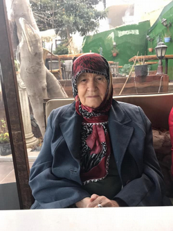 106 yaşındaki Muzaffer Gezer ve 93 yaşındaki Emine Gezer'den Bayram Mesajı