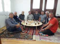 YER SOFRASINDA BULUŞTULAR