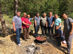 Orta Çarşı Esnafı Mangal Yaptı.
