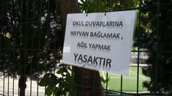 Okul İdarecileri Uyarı Levhası Astı