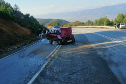 Trafik Kazası: 3 yaralı