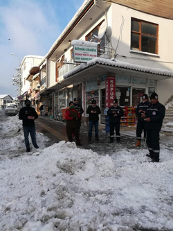 TARAKLI’DA KAR TEMİZLEME SEFERBERLİĞİ
