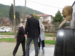 24 Kasım Öğretmenler Gününde Taraklı’da da Çelenk sunma töreni yapıldı