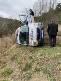 Taraklı’da Polis otosu takla attı: