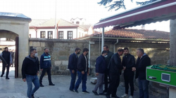 37 YAŞINDAKİ 3 ÇOCUK ANNESİ NİLÜFER ERTÜRK TOPRAĞA VERİLDİ
