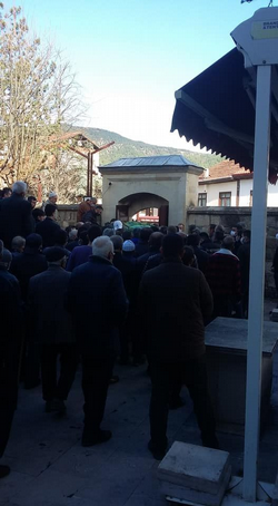 37 YAŞINDAKİ 3 ÇOCUK ANNESİ NİLÜFER ERTÜRK TOPRAĞA VERİLDİ