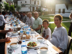 ​ Taraklı Kaymakamı Levent Küçük onuruna veda yemeği düzenlendi.