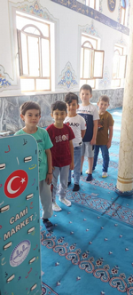 Taraklı’da Aşağı Camii İmamı Saim Aşık Camide Sosyal Market kurdu