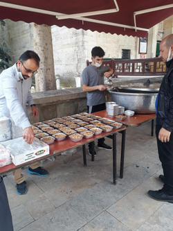 Yunuspaşa Camiinde Aşure İkram