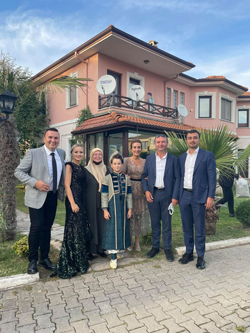 SAYIN AİLESİN’DE MUTLULUK