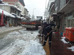 Taraklı Belediyesi Kamyonlarla Kar Taşıdı