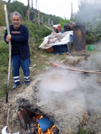 Aksu Mahallesinde Bağ Bozumu. Pekmezler Yapılıyor