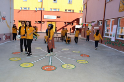 İl Millî Eğitim Müdürü Savaşçı Matematik Sokağını Ziyaret Etti