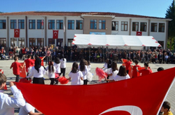 CUMHURİYETİMİZİN KURULUŞUNUN 99 YILI COŞKUYLA KUTLANDI