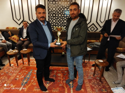 Satranç Şampiyonları Kupalarını Aldıİbrahim Pilavcı, Enis Özen, Turnuva İkincisi